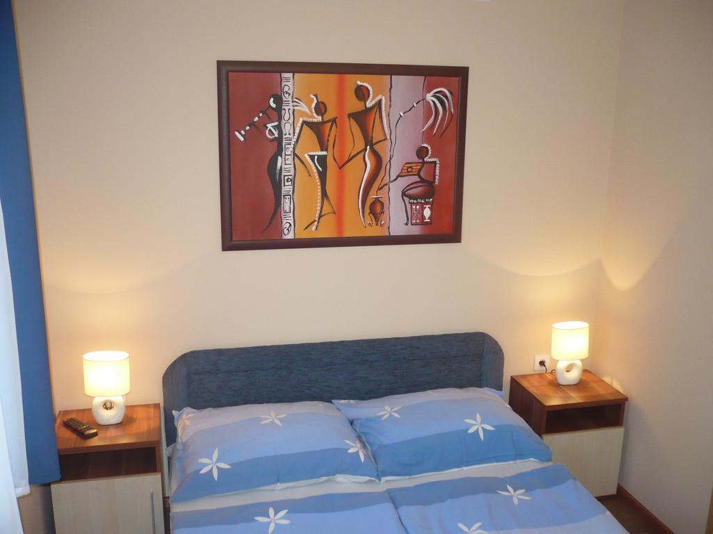 Eszter Apartmanhaz Hajdúszoboszló Dış mekan fotoğraf