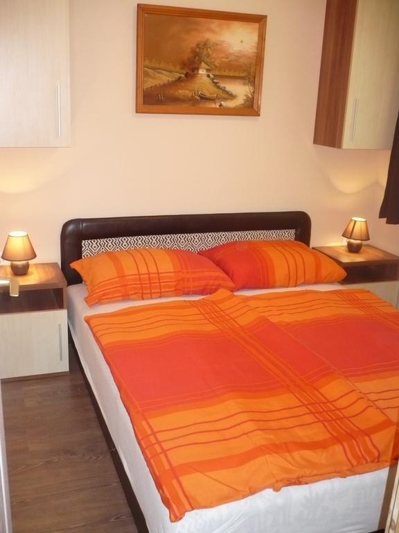 Eszter Apartmanhaz Hajdúszoboszló Dış mekan fotoğraf