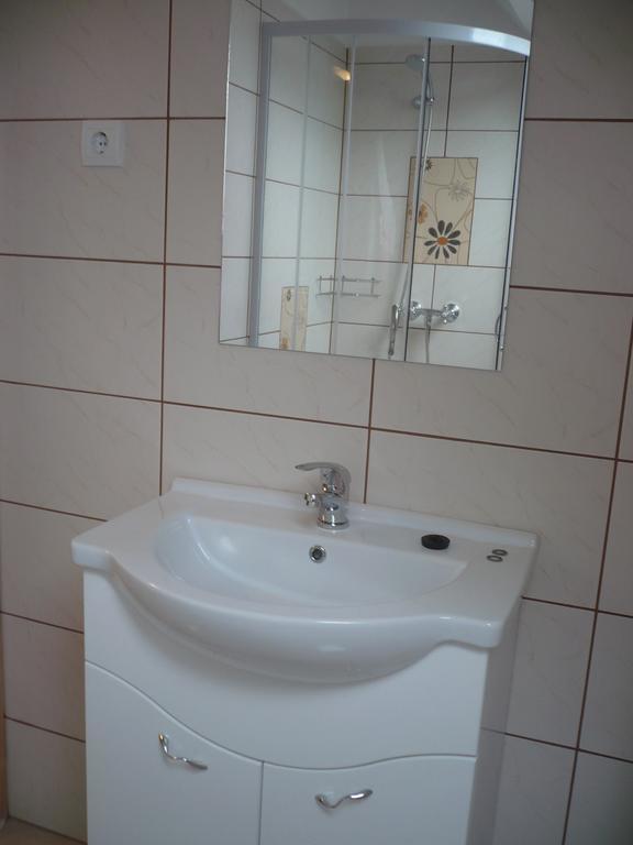 Eszter Apartmanhaz Hajdúszoboszló Dış mekan fotoğraf