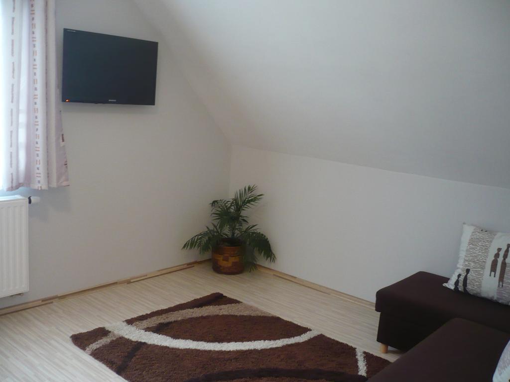 Eszter Apartmanhaz Hajdúszoboszló Dış mekan fotoğraf