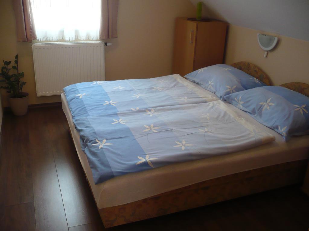Eszter Apartmanhaz Hajdúszoboszló Dış mekan fotoğraf