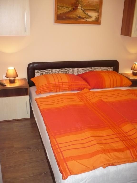 Eszter Apartmanhaz Hajdúszoboszló Dış mekan fotoğraf